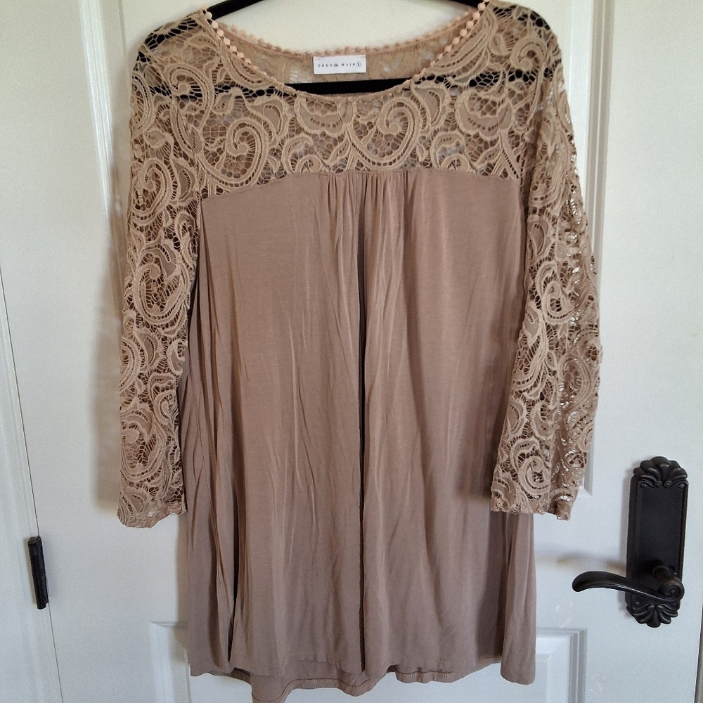 COCO AND MAIN  TAN Lace Detail Blouse